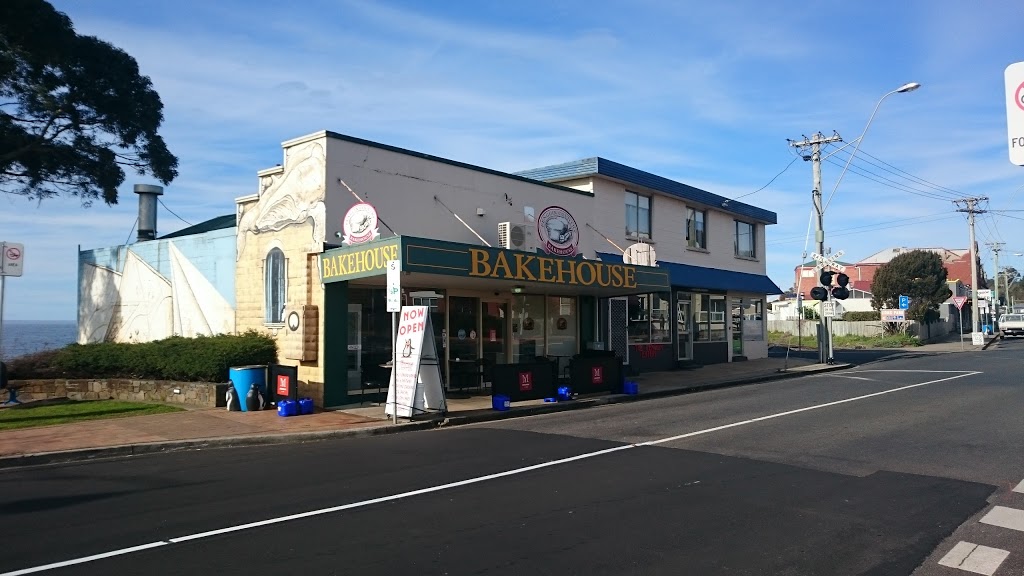 Penguin Country Bakehouse | bakery | 70 Main Rd, Penguin TAS 7316, Australia | 0364372444 OR +61 3 6437 2444