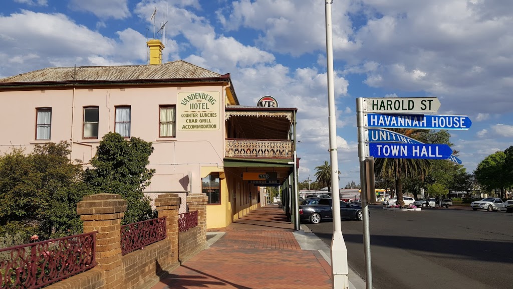 Vandenberg Hotel | lodging | 7 Court St, Forbes NSW 2871, Australia | 0268522015 OR +61 2 6852 2015