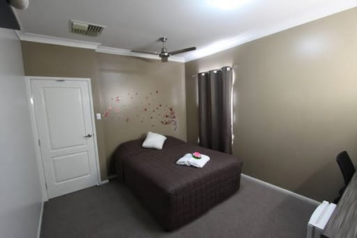 While-A-Way Accommodation | lodging | 22 Moore St, Alpha QLD 4724, Australia | 0749851533 OR +61 7 4985 1533