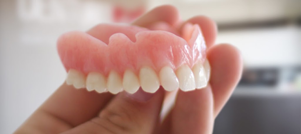 Dentures Plus Leeming | dentist | suite b/62 Farrington Rd, Leeming WA 6149, Australia | 0893322020 OR +61 8 9332 2020