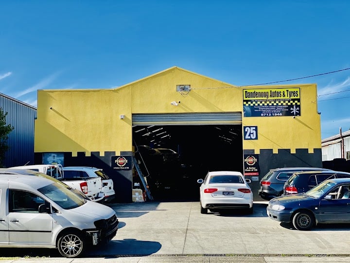 Dandenong Autos and Tyres | car repair | 25 Windale St, Dandenong VIC 3175, Australia | 0387121946 OR +61 3 8712 1946