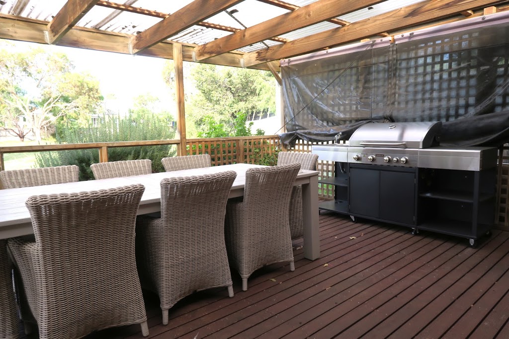 Bridgecroft Bungalow - room for family and pets | 32 Franklin St, Richmond TAS 7025, Australia | Phone: 0439 481 293