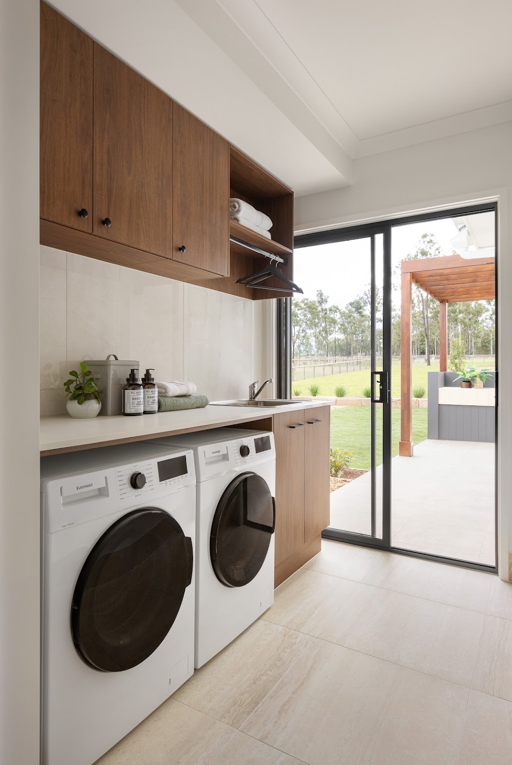 Coral Homes - Kensington Grove Display Home | 7 Stirling Dr, Kensington Grove QLD 4341, Australia | Phone: 0419 818 995