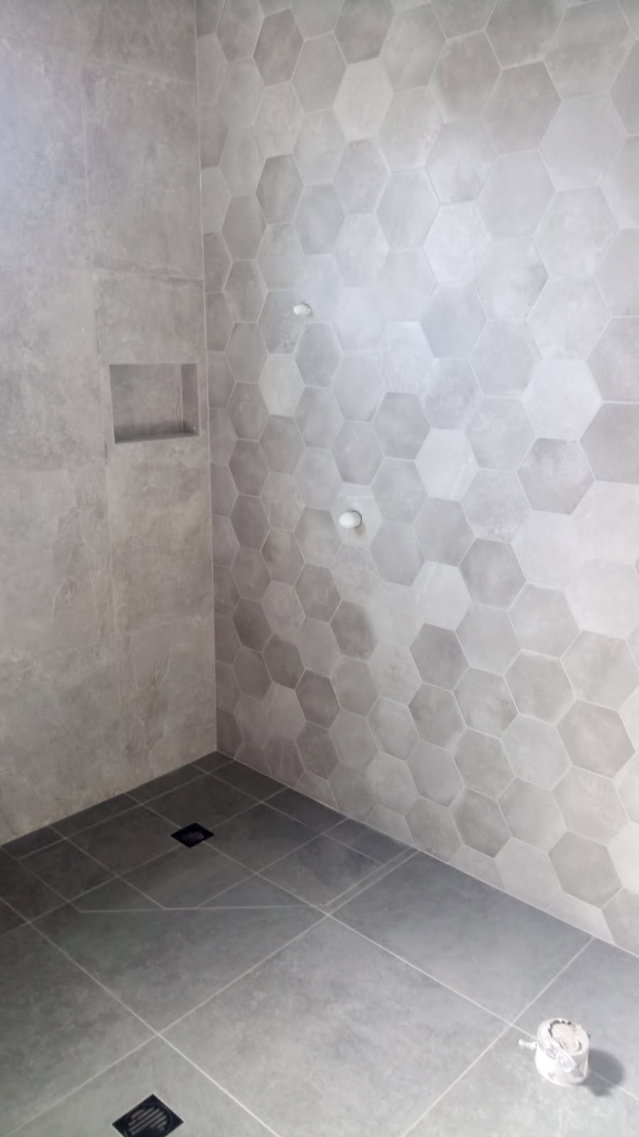 Tisdells Tiling | Ringwood Rd, Medowie NSW 2318, Australia | Phone: 0412 452 470