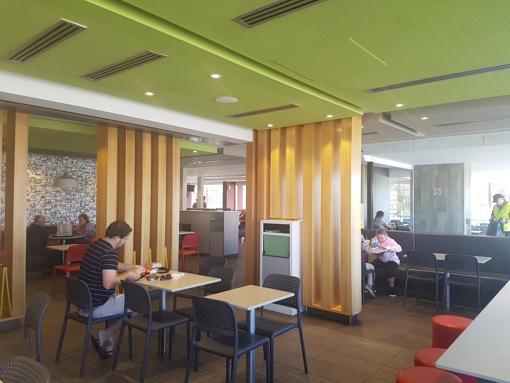 McDonalds Yass | cafe | Yass Sevice Centre, Hume Hwy, Yass NSW 2582, Australia | 0262263527 OR +61 2 6226 3527