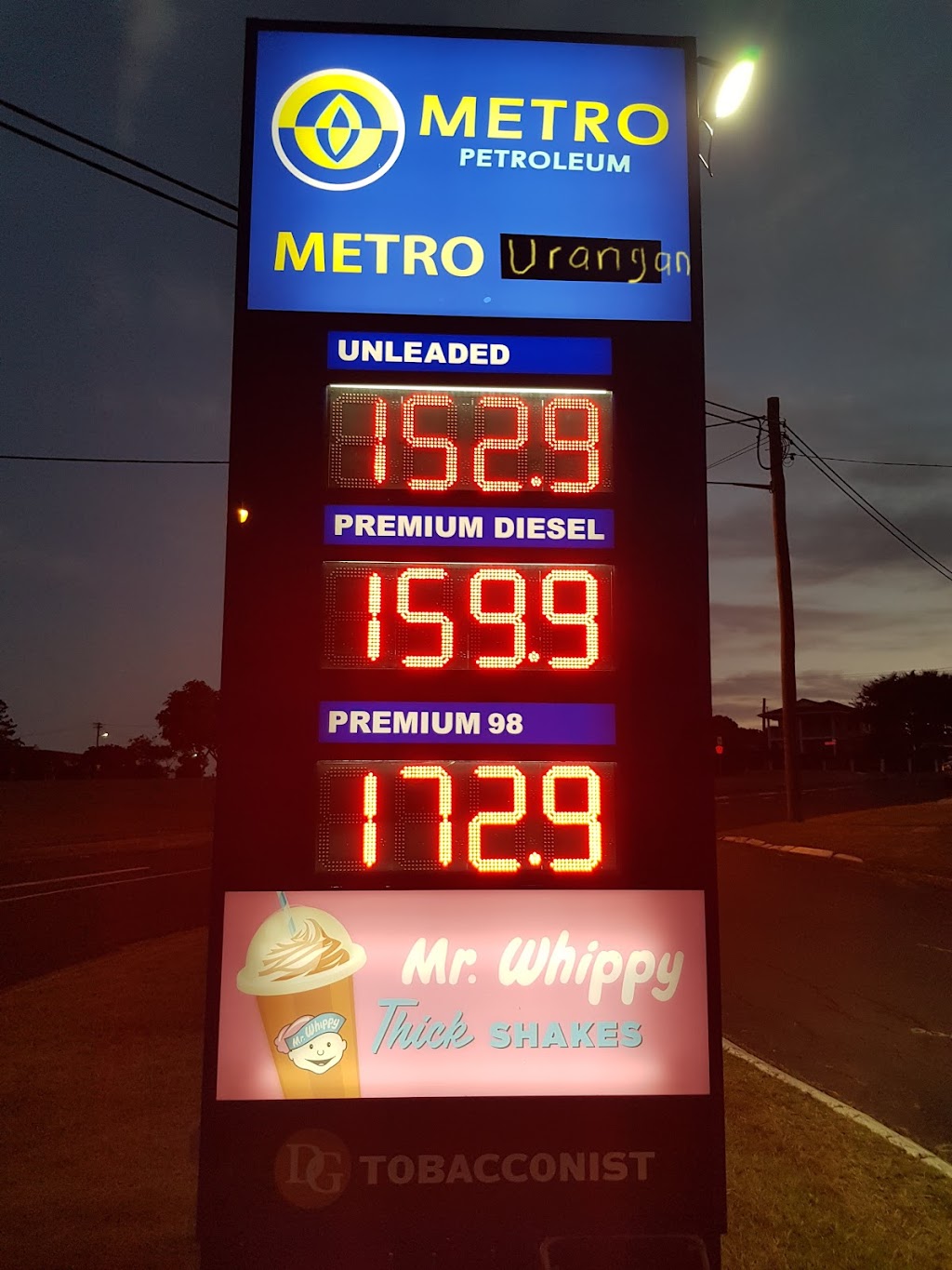 Metro Petroleum Urangan | gas station | 71 Kent St, Urangan QLD 4655, Australia | 0741249561 OR +61 7 4124 9830