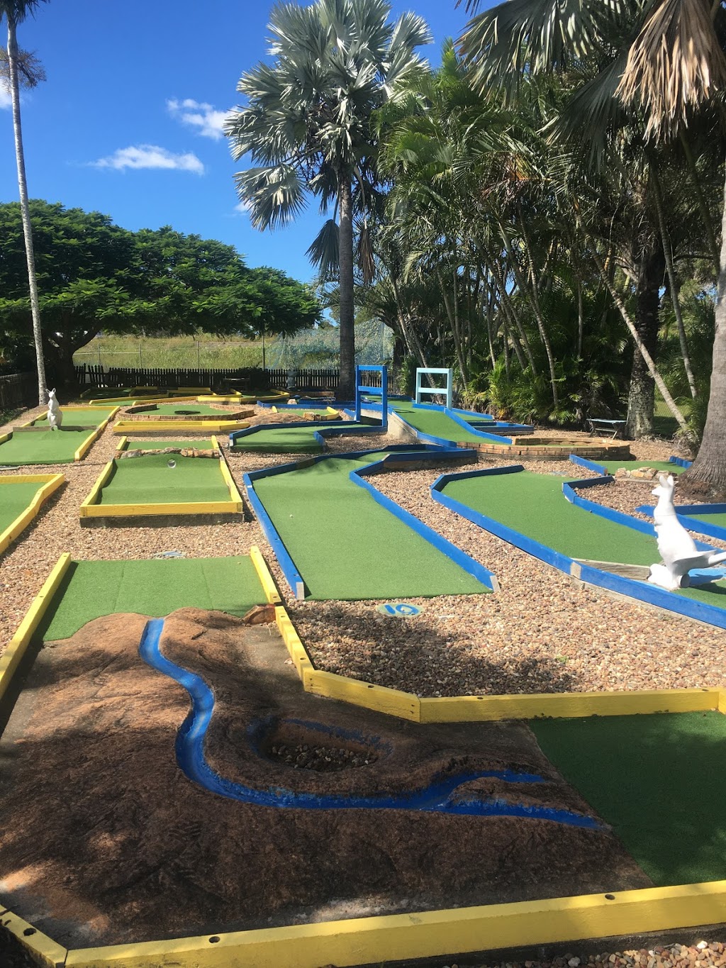 Hervey Bay Golf Driving Range |  | 237 Maryborough Hervey Bay Rd, Urraween QLD 4655, Australia | 0741248555 OR +61 7 4124 8555