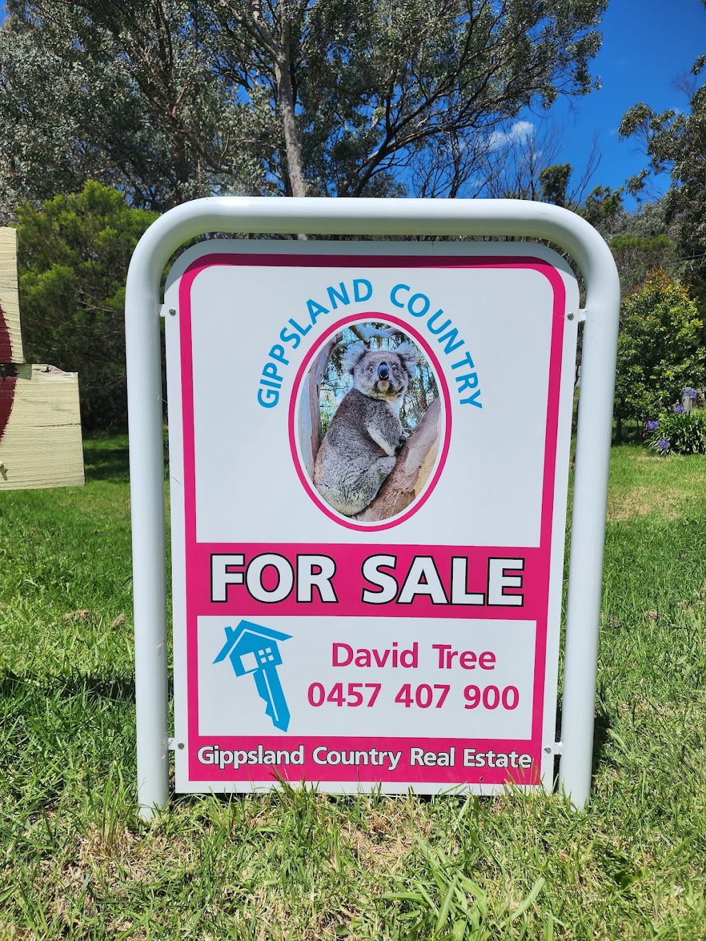 GIPPSLAND COUNTRY REAL ESTATE | 2 Farmer St, Mirboo North VIC 3871, Australia | Phone: 0457 407 900