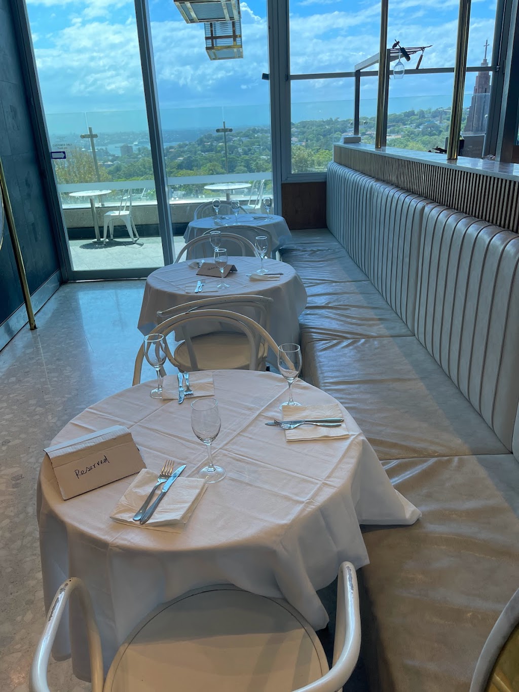 Lobster Tail Seafood Restaurant | Westfield, level 5/500 Oxford St, Bondi Junction NSW 2022, Australia | Phone: (02) 9387 8637