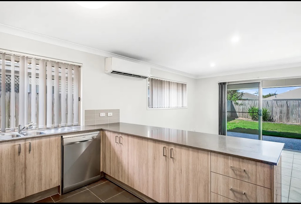 A2Z Tiling Solutions | 26 Kookaburra Cct, Maudsland QLD 4210, Australia | Phone: 0431 266 640