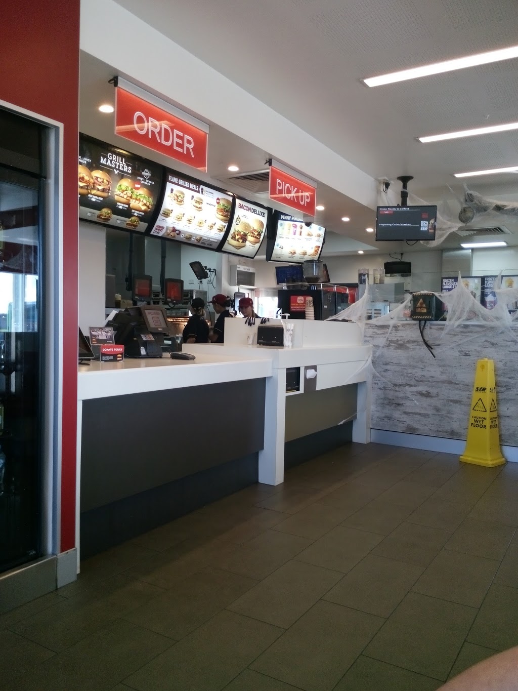 Hungry Jacks | Market Square Deception Bay, P1 Bay Ave & Deception Bay Road, Deception Bay QLD 4508, Australia | Phone: (07) 3293 4755