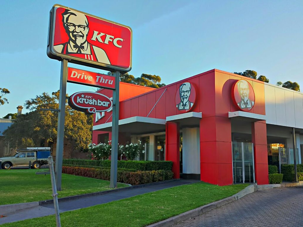 KFC Mitcham | meal takeaway | 240 Belair Rd, Mitcham SA 5062, Australia | 0883734953 OR +61 8 8373 4953