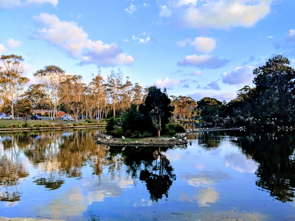 Lake Gillawarna | park | LOT 125 Beatty Parade, Georges Hall NSW 2198, Australia