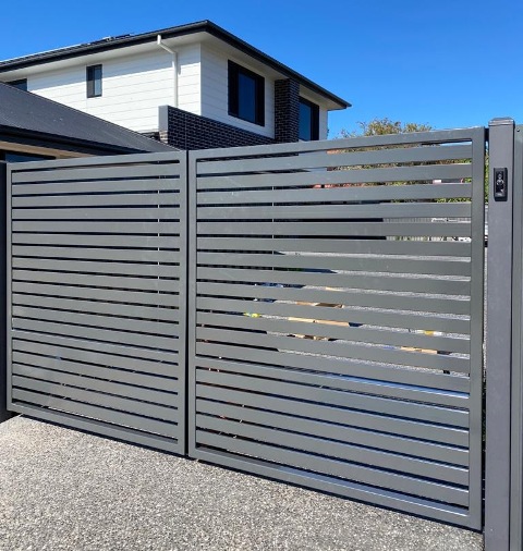 Complete Automated Gates | Triton Ct, Ningi QLD 4511, Australia | Phone: 0407 742 958