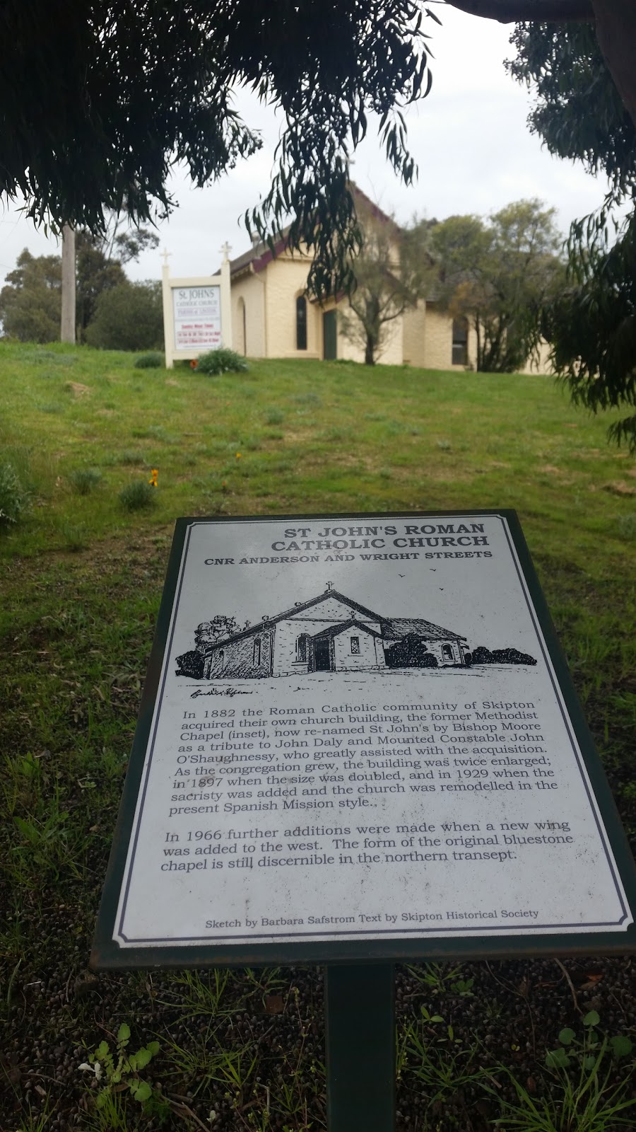 St Johns Catholic Church | church | 3 Anderson St, Skipton VIC 3361, Australia | 0353312933 OR +61 3 5331 2933