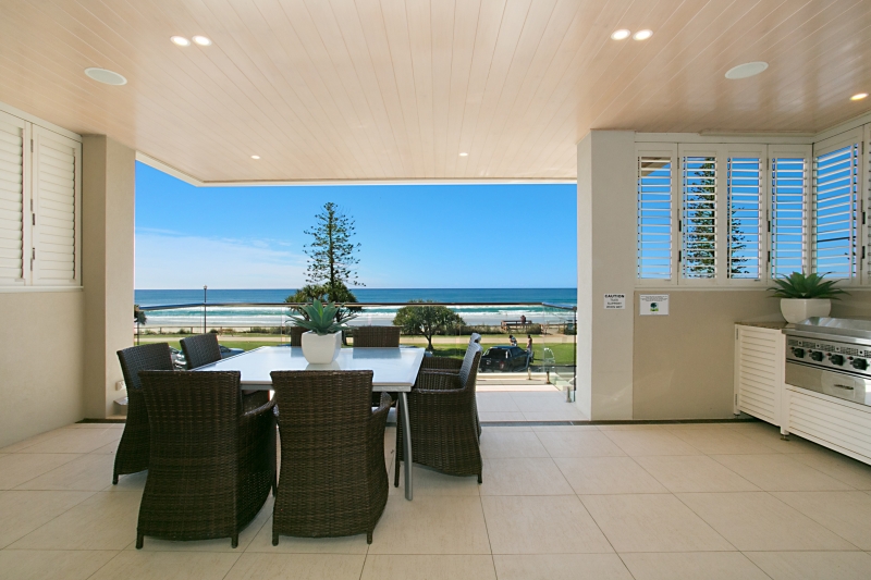 Elite Holiday Homes - OCEANS 74 | 74 Marine Parade, Miami QLD 4220, Australia | Phone: (07) 5592 3881