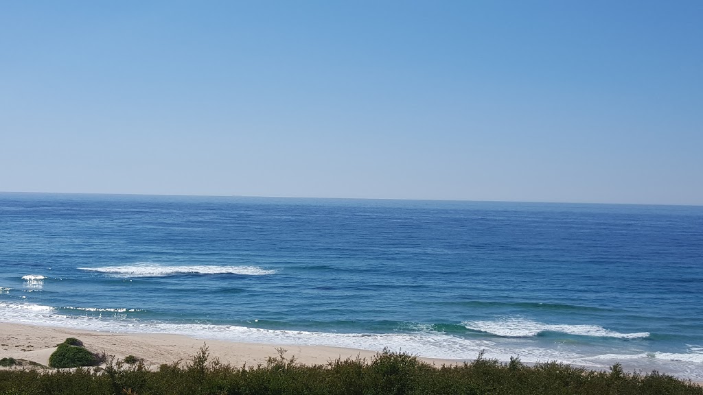 Pelicans Beach | Magenta NSW 2261, Australia