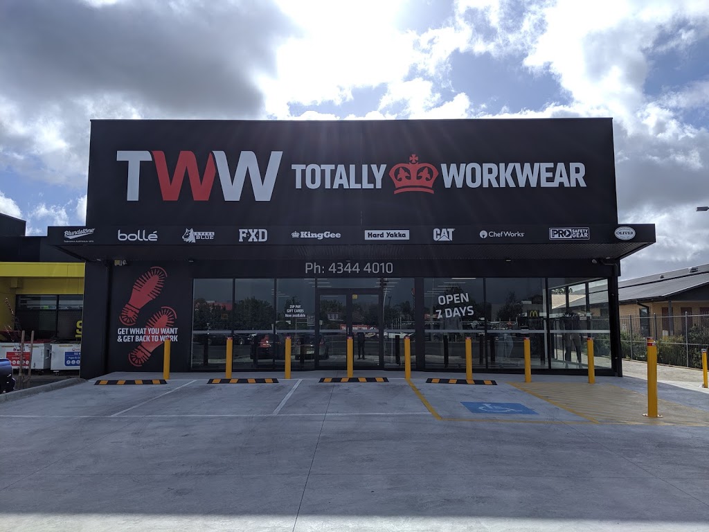 Totally Workwear Ballarat | clothing store | 29 Albert St, Sebastopol VIC 3356, Australia | 0343444010 OR +61 3 4344 4010