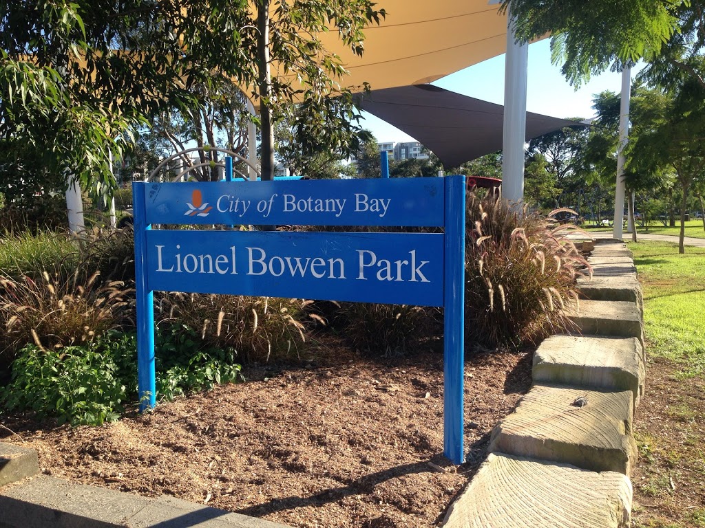 Lionel Bowen Park | park | Coward St, Mascot NSW 2020, Australia | 0293663666 OR +61 2 9366 3666