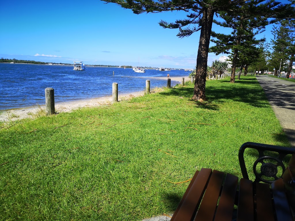 Waters Edge on The Broadwater | 1501/438 Marine Parade, Biggera Waters QLD 4216, Australia | Phone: (07) 5500 5241