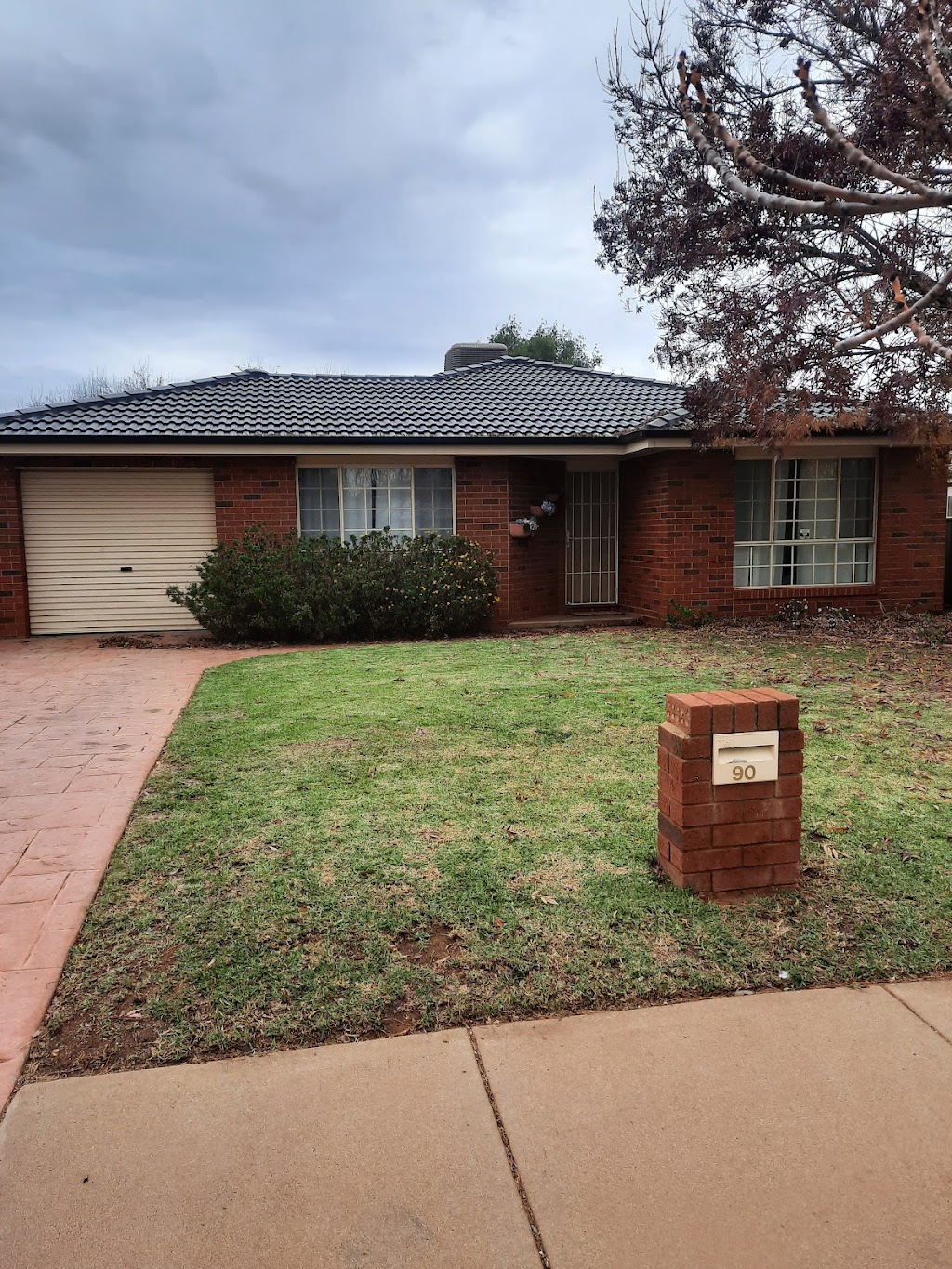 Platinum Carpet Cleaning Solutions | 90 Sheraton Rd, Dubbo NSW 2830, Australia | Phone: 0408 549 740