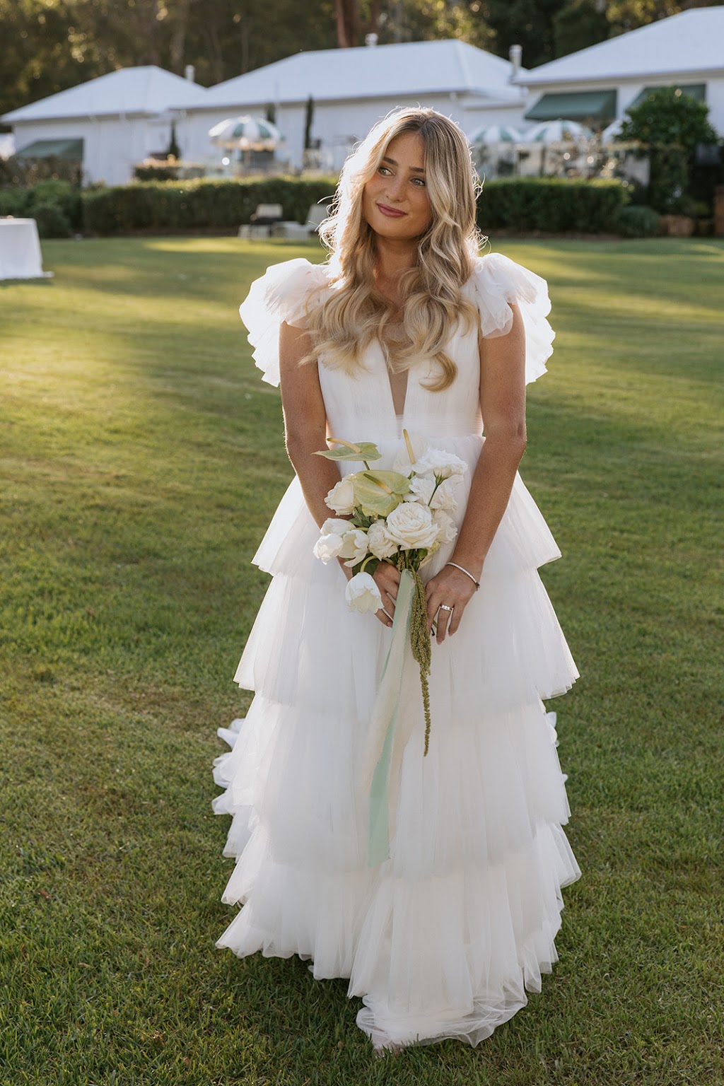 Bayside Bridal | Suite 19 (Basement Level/30-32 Cypress St, Redland Bay QLD 4165, Australia | Phone: 0415 713 014