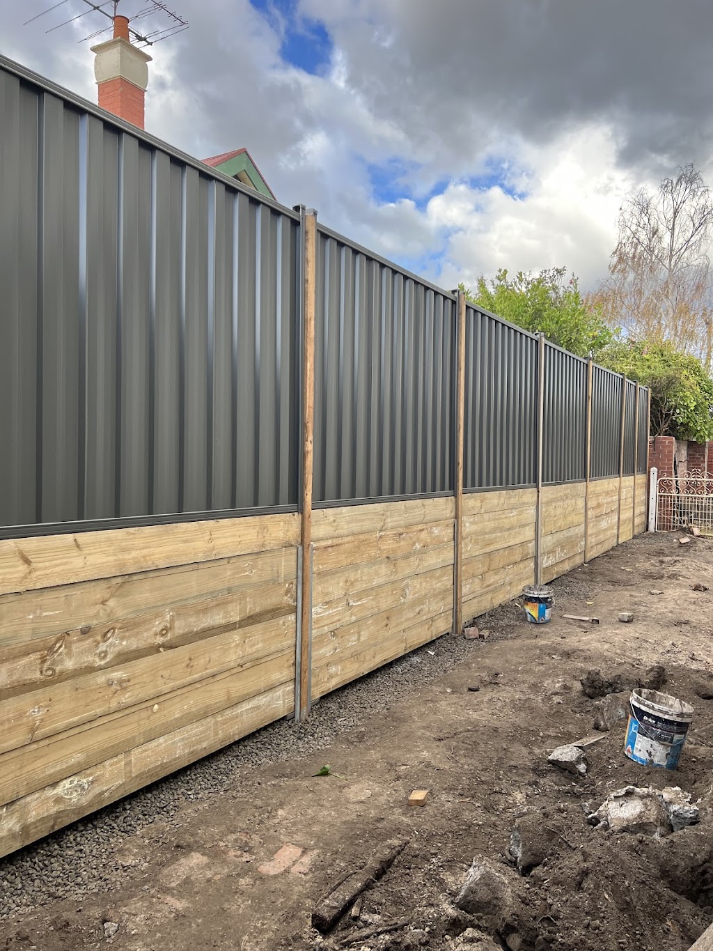 AR Fence Masters | 11 Leichardt Dr, Wyndham Vale VIC 3024, Australia | Phone: 0408 563 737