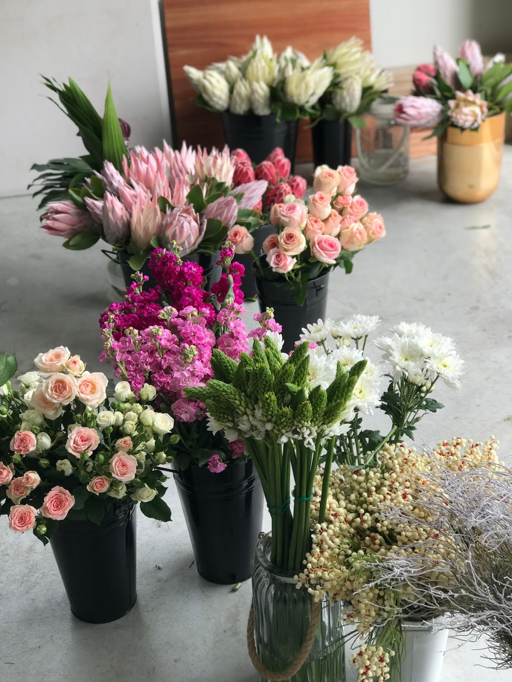 Jenks and Co Blooms | 14 Hazel Ave, Quinns Rocks WA 6030, Australia | Phone: 0408 877 095