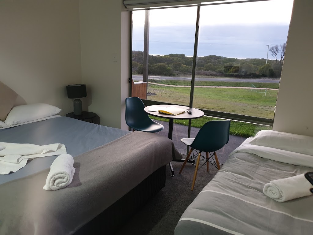 Surfside Hotel/Motel Beaumaris | 269 Tasman Hwy, Beaumaris TAS 7215, Australia | Phone: 0407 342 918