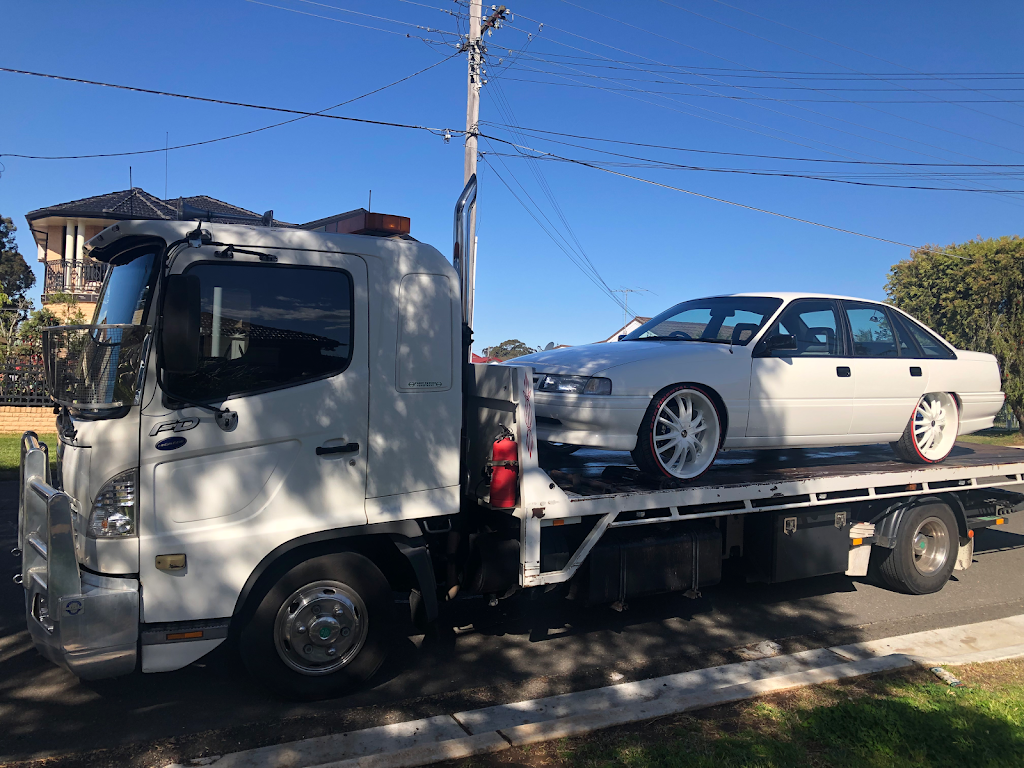 J&J towing Liverpool | 33 Shepherd St, Liverpool NSW 2170, Australia | Phone: (02) 9821 2999