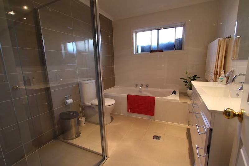 Amazing Bathroom Renovations | 30 Kibo Rd, Regents Park NSW 2143, Australia | Phone: 1300 454 732