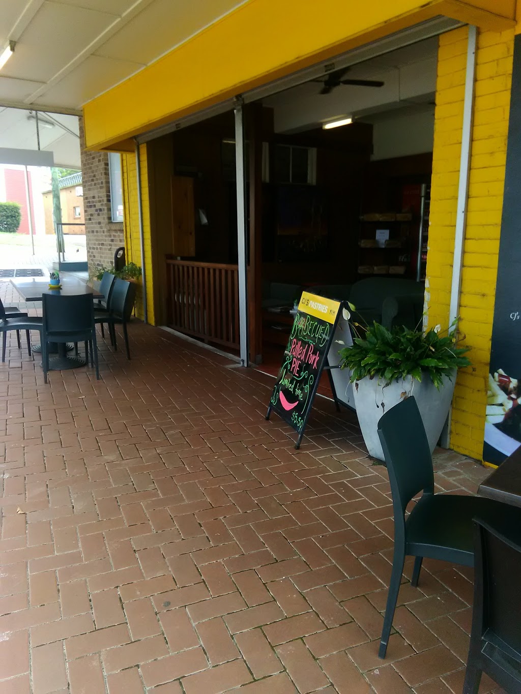 CJs Pastries | bakery | 16 Maple St, Maleny QLD 4552, Australia