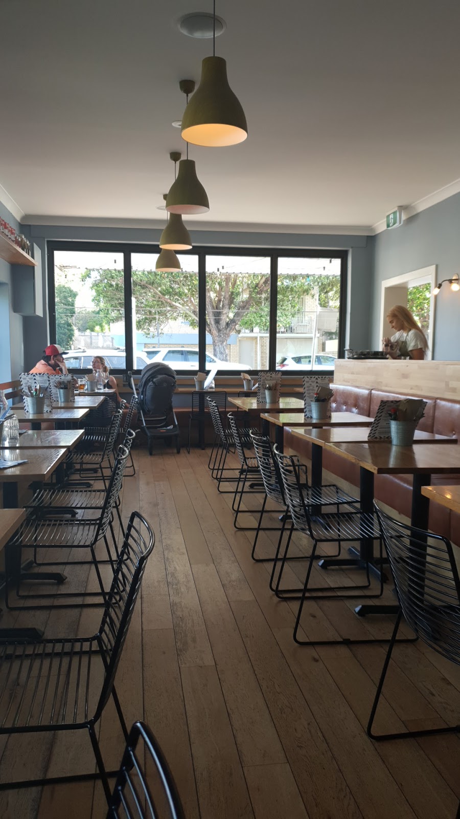 JB & Sons | cafe | 154/158 Pacific Parade, Dee Why NSW 2099, Australia | 0299817978 OR +61 2 9981 7978