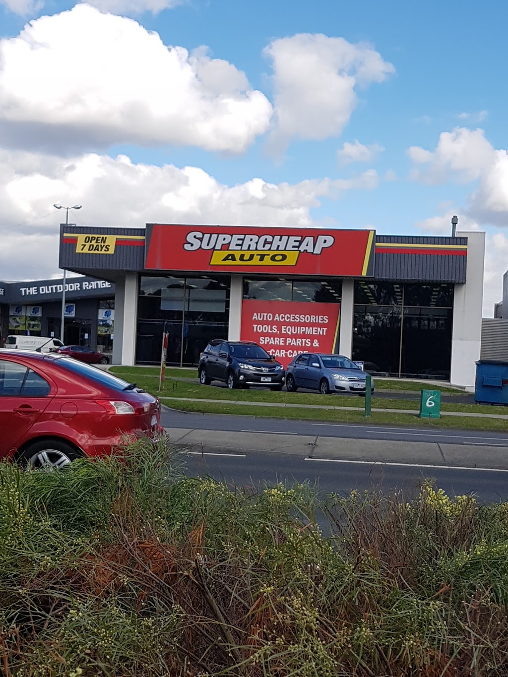 Supercheap Auto Blackburn | electronics store | 214 Whitehorse Rd, Blackburn VIC 3130, Australia | 0398947377 OR +61 3 9894 7377
