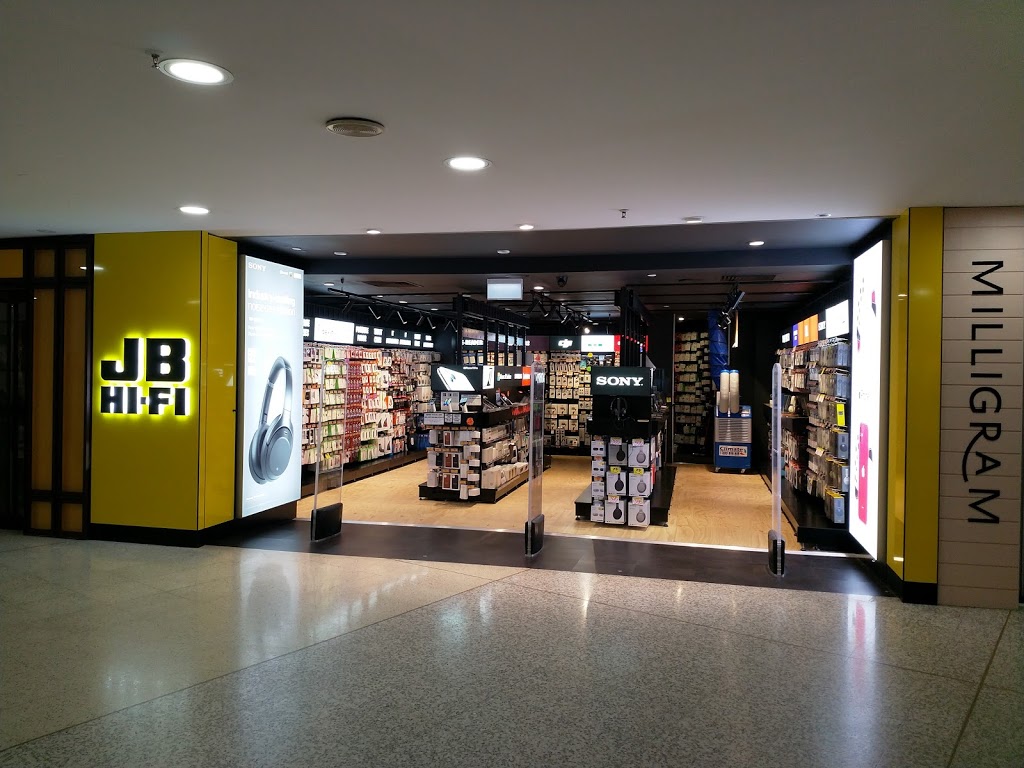JB Hi-Fi Melbourne Domestic Airport | electronics store | Shop R16, Terminal 1 (Qantas Qantas Domestic Airport, Departure Dr, Melbourne Airport VIC 3045, Australia | 0428618099 OR +61 428 618 099