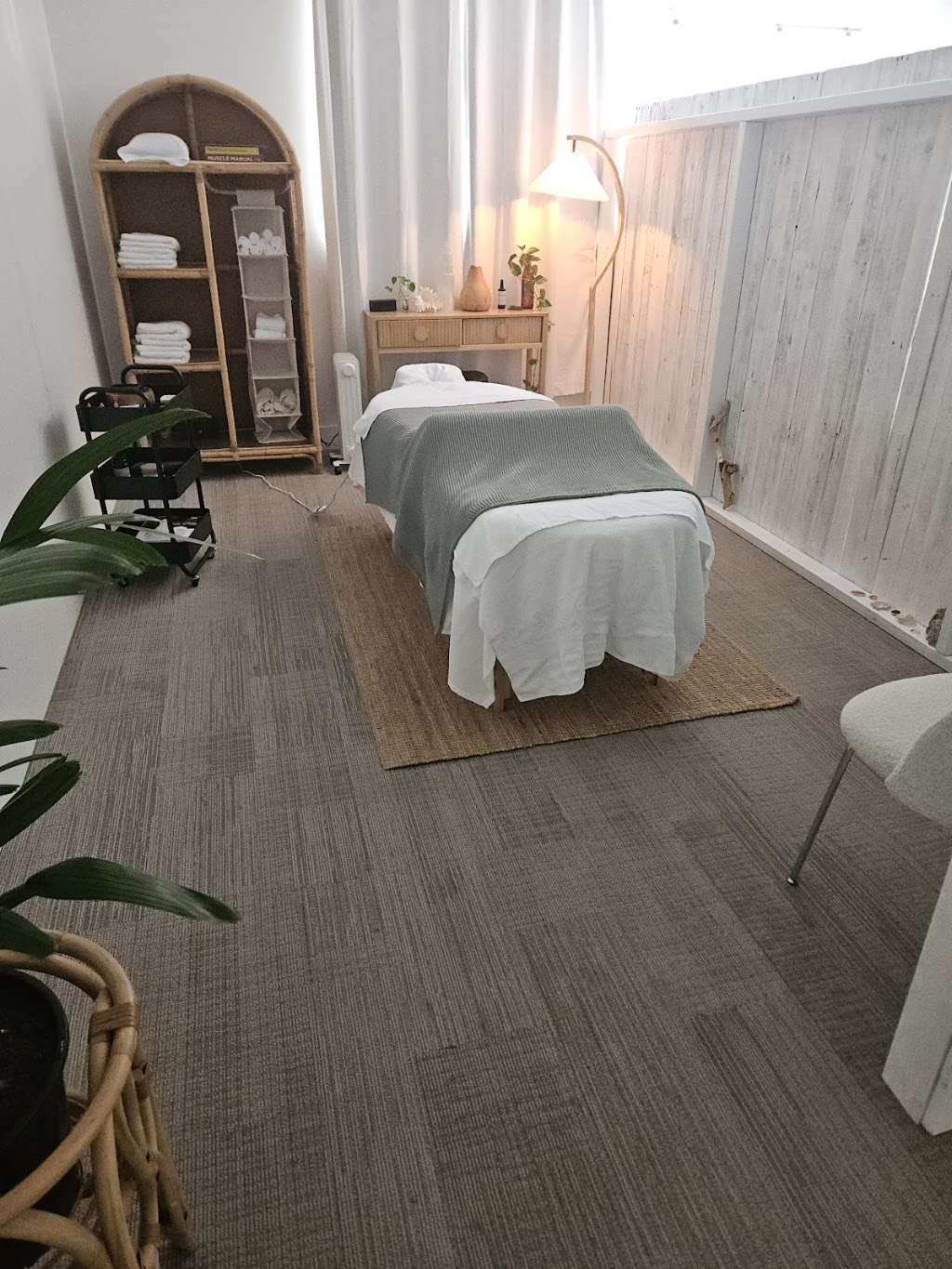 Sabera remedial massage | Unit 24/18 Ozone St, Chinderah NSW 2487, Australia | Phone: 0401 171 371
