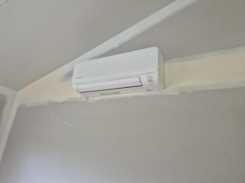 DLT Electrical Group | 12-14 Eland Ct, Greenbank QLD 4124, Australia | Phone: 0421 023 351