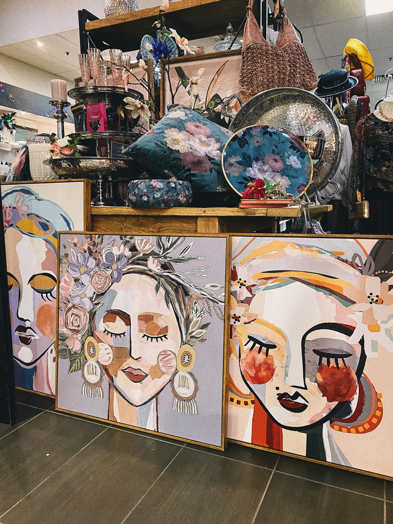 House of Magnolias | 144 Egerton St, Emerald QLD 4720, Australia | Phone: 0438 690 935