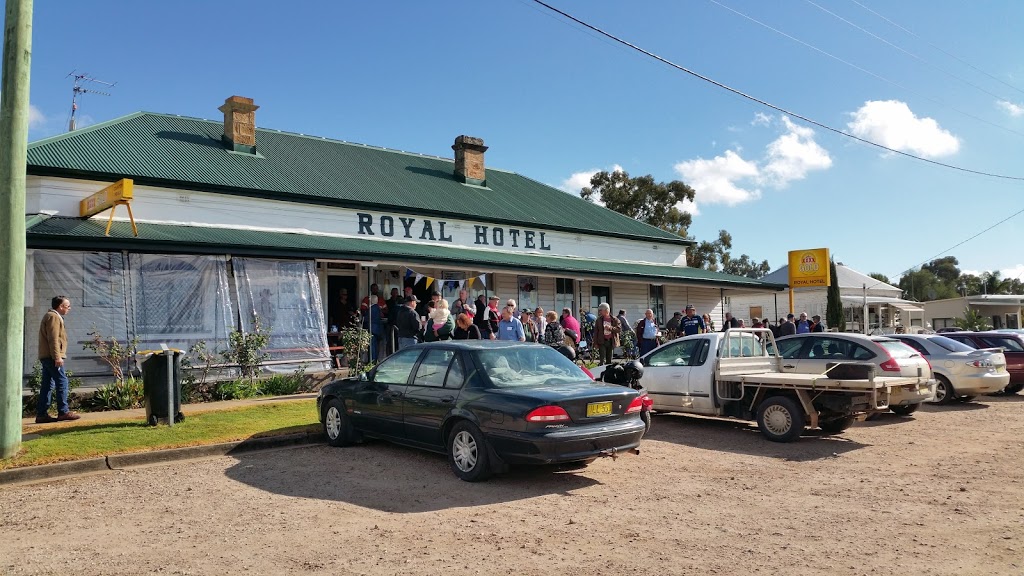 Tambar Springs General Store | Pugh St, Tambar Springs NSW 2381, Australia | Phone: (02) 6744 2361