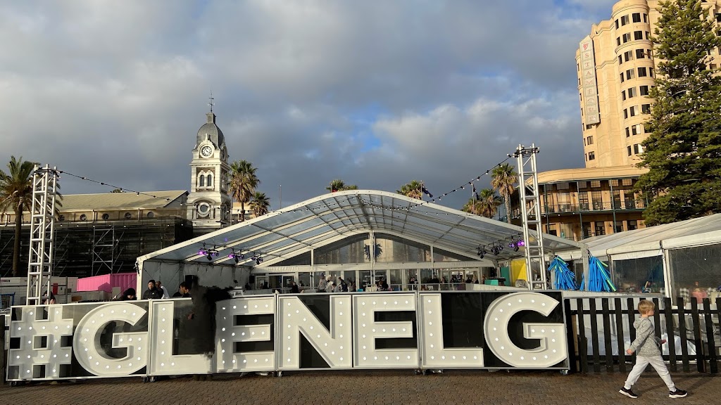 Roberta’s Italian Winter Diner | Glenelg Foreshore, Adelaide AU-SA 5000, Australia | Phone: 0421 796 281