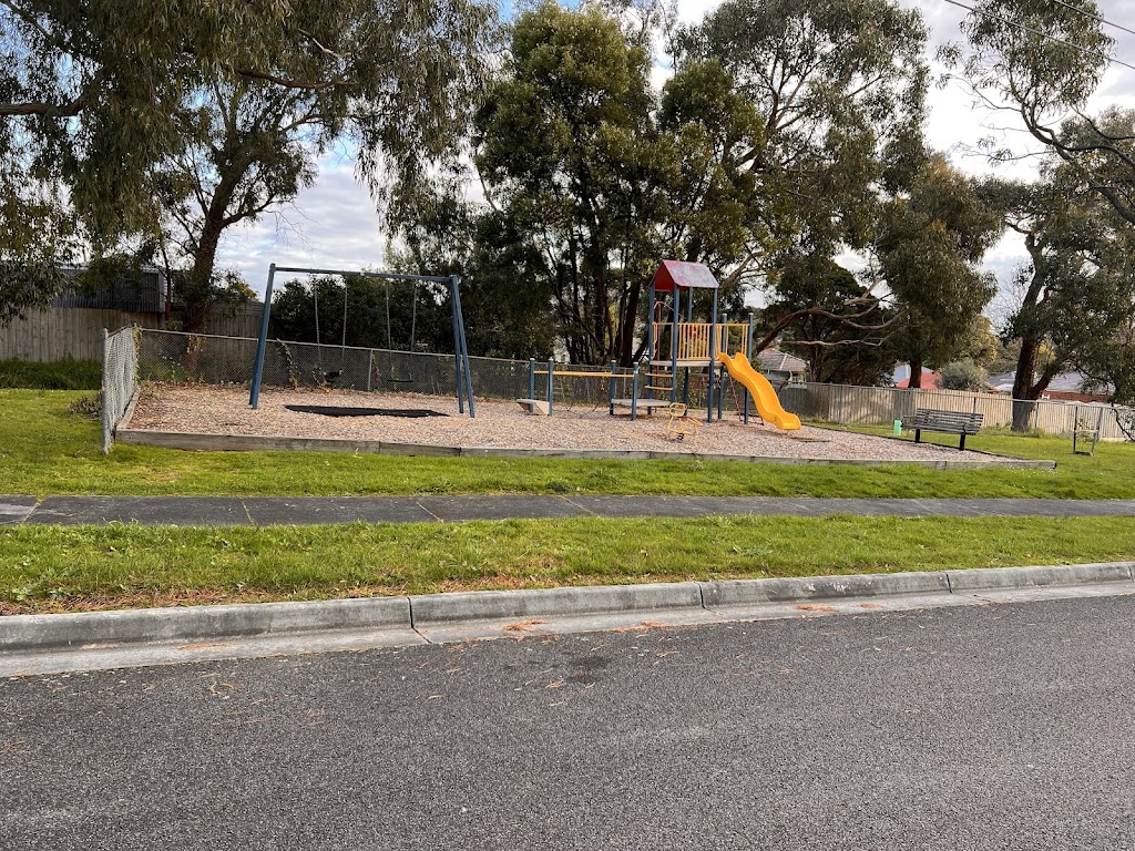 Chatham Avenue Playground | 10 Chatham Ave, Ferntree Gully VIC 3156, Australia | Phone: (03) 9758 1089