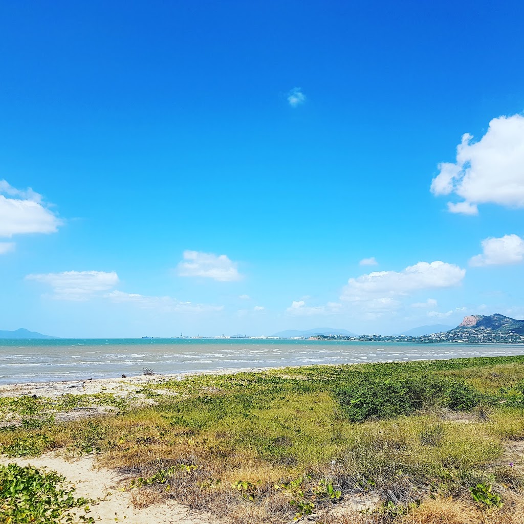 Ba14 townsville kiteboarding beach | Beach access, 14 Cape Pallarenda Rd, Town Common QLD 4810, Australia