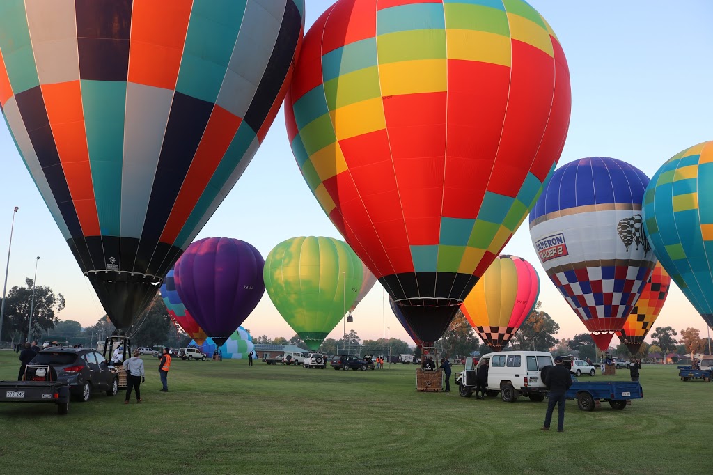 Aussie Balloontrek | 125 Tilga St, Canowindra NSW 2804, Australia | Phone: (02) 6361 2552