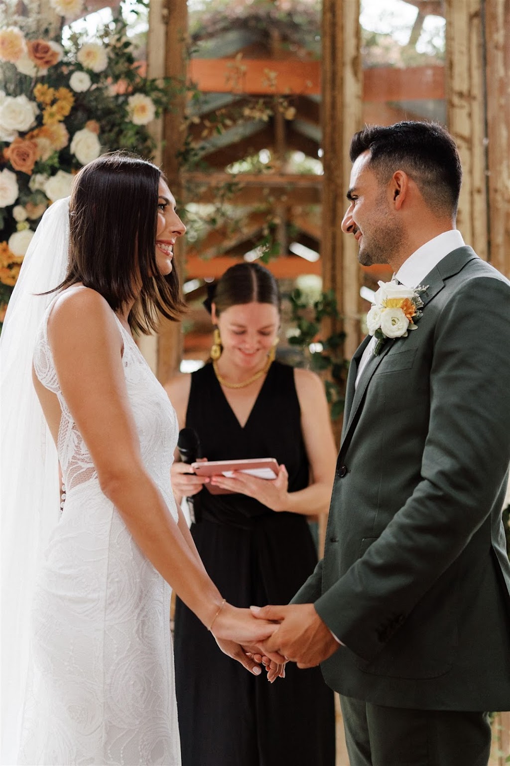 Konnubials By Kiki | 53 Mercury Dr, Lake Tabourie NSW 2539, Australia | Phone: 0400 745 366