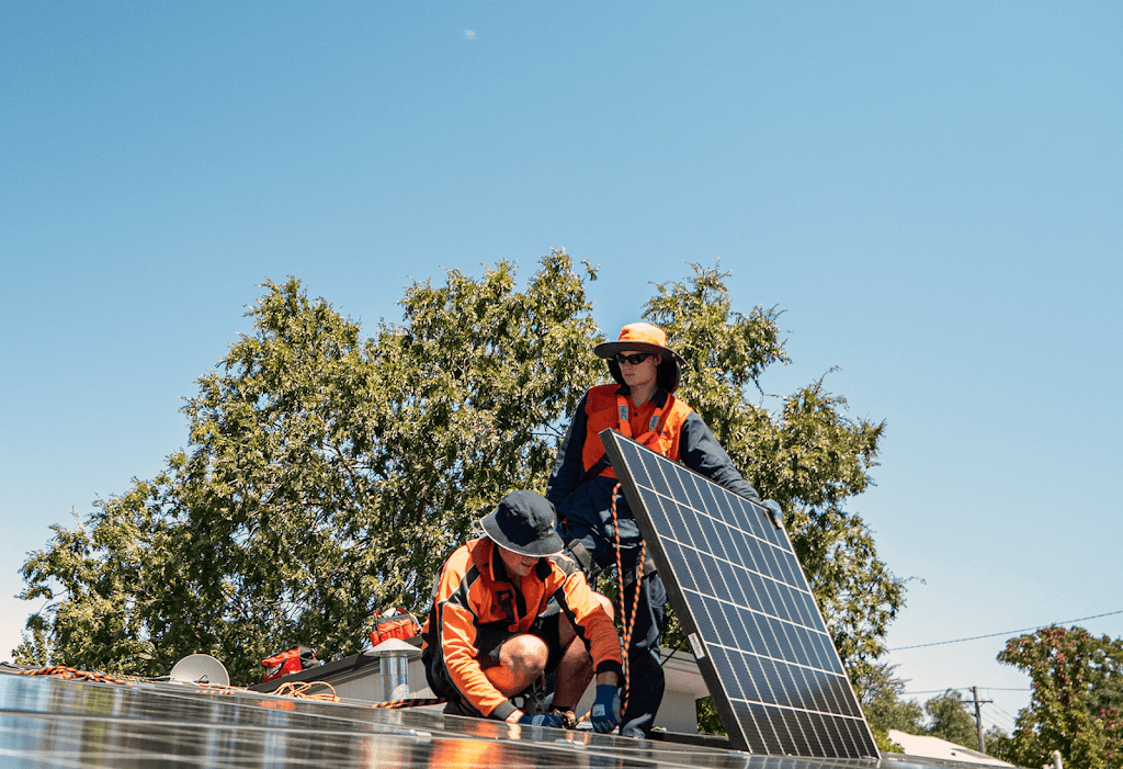 SolarHub Wollongong | 5/16 Waynote Pl, Unanderra NSW 2526, Australia | Phone: (02) 4243 7805