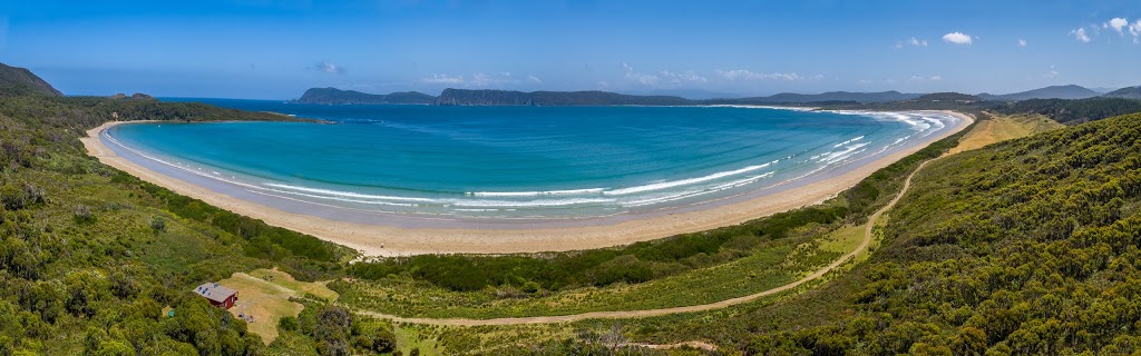 Cloudy Bay Cabin | 970 Cloudy Bay Road, South Bruny TAS 7150, Australia | Phone: 0447 693 116