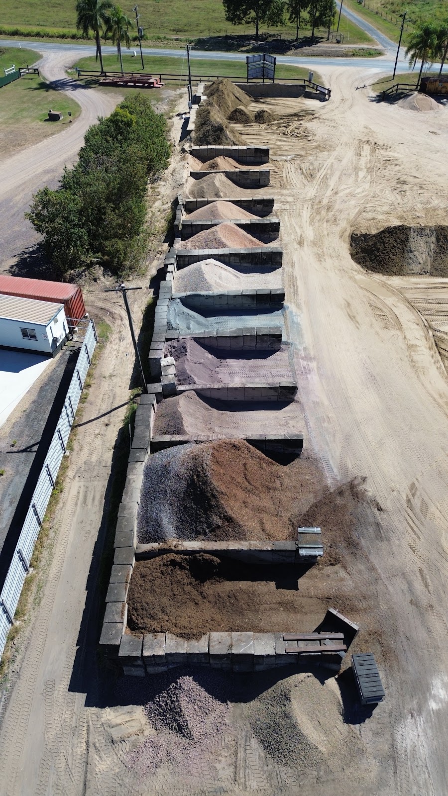 Harris Haulin Pty Ltd | 159 Marlborough Sarina Rd, Sarina QLD 4737, Australia | Phone: (07) 4956 1279