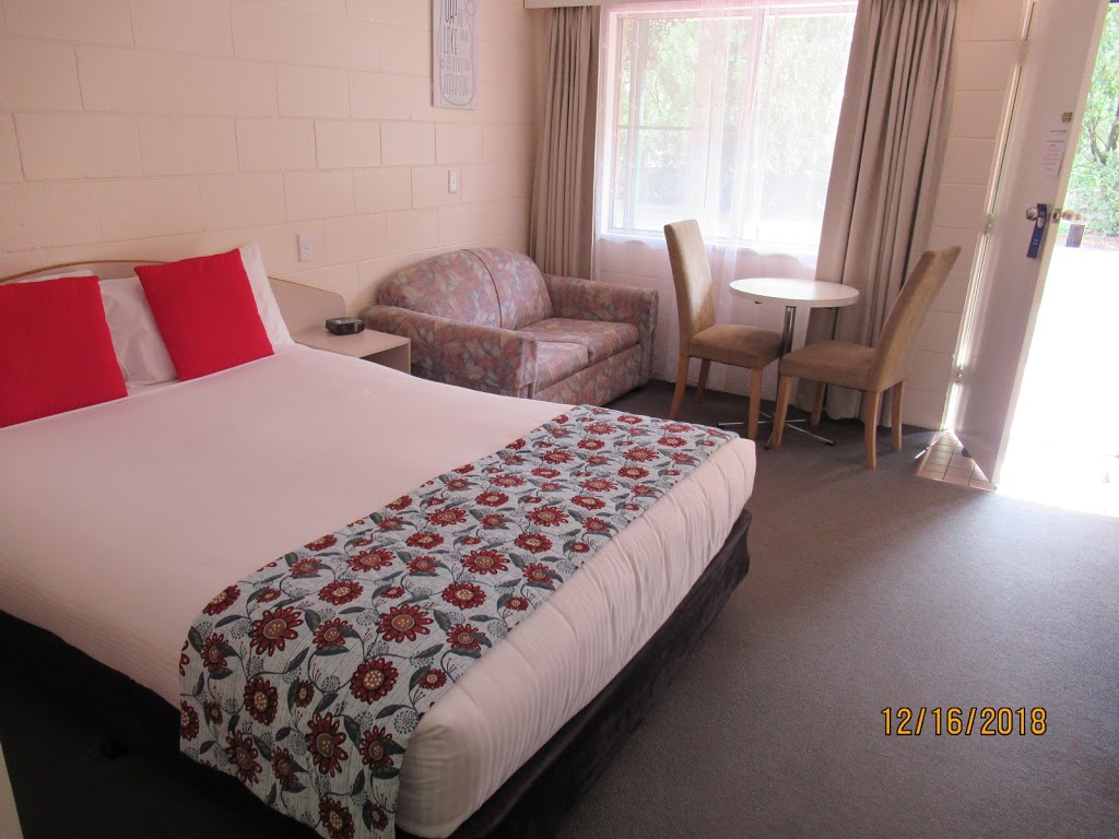 Moruya Motel | park | 2474 Princes Hwy, Moruya NSW 2537, Australia | 0244742511 OR +61 2 4474 2511