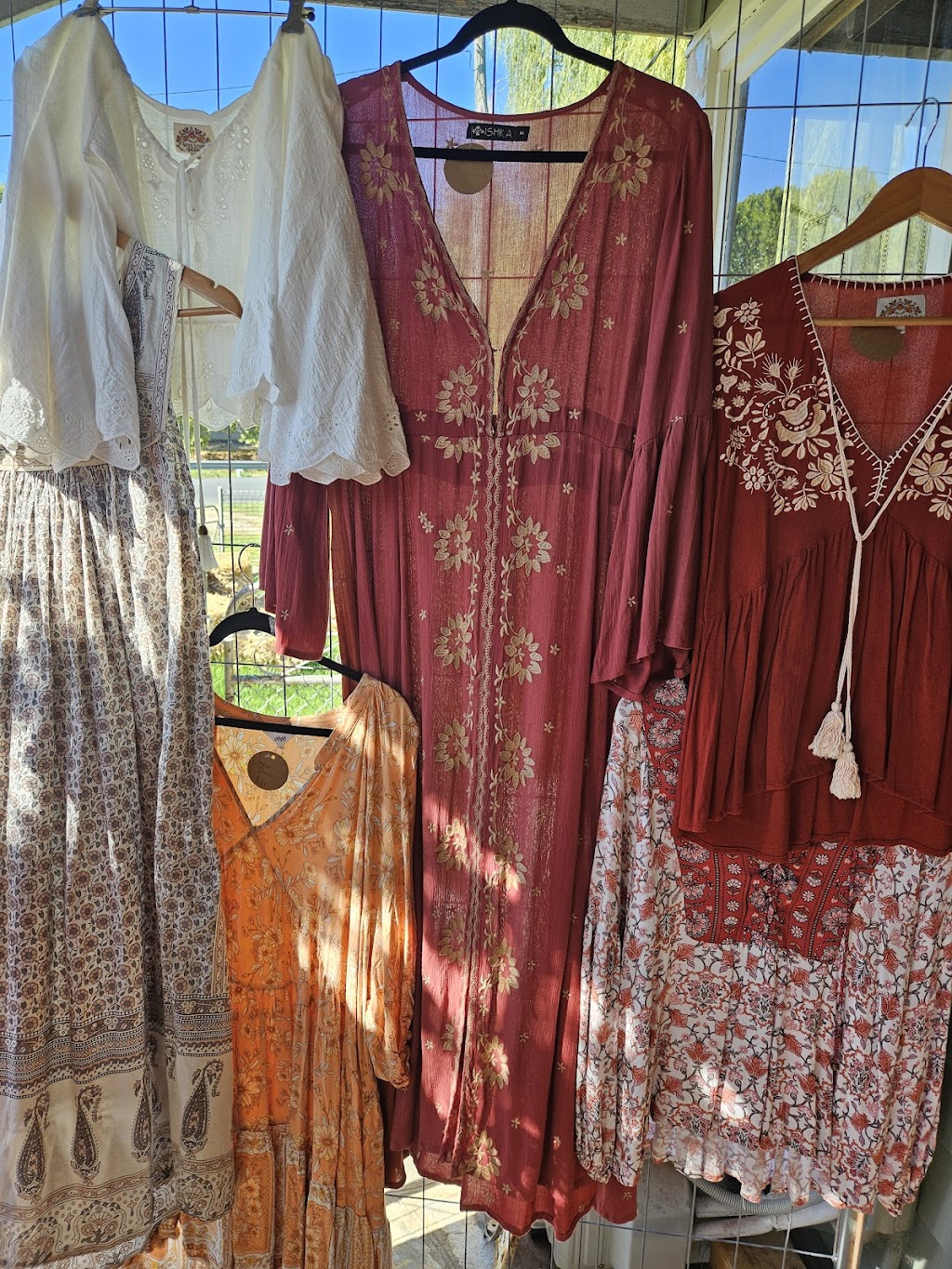 Bowerbird House | 1 Jobling St, Bethanga VIC 3691, Australia | Phone: 0415 089 171