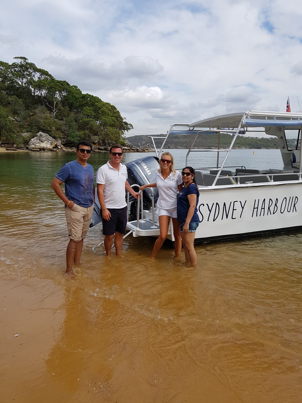 Sydney Harbour Boat Tours | 29C Wunulla Rd, Point Piper NSW 2027, Australia | Phone: 1300 183 365